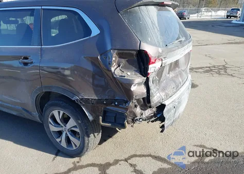 2019 Subaru Ascent Premium z USA, uszkodzony, nr VIN 4S4WMACDXK3474618